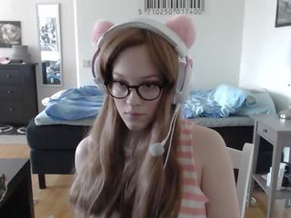 Gamer darling vids off her cosplay and rides her dildo